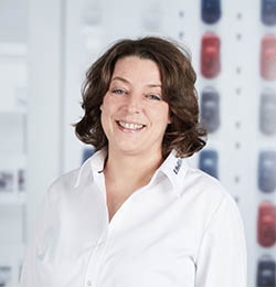 Martina Schmitz (Buchhaltung) - Autohaus Eifel Mosel GmbH